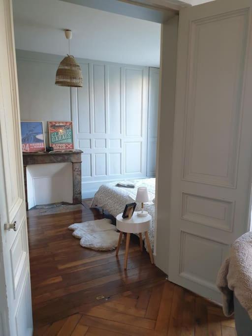 Fotografia z galérie ubytovania Elégant appartement au cœur du Vieux Tours v destinácii Tours
