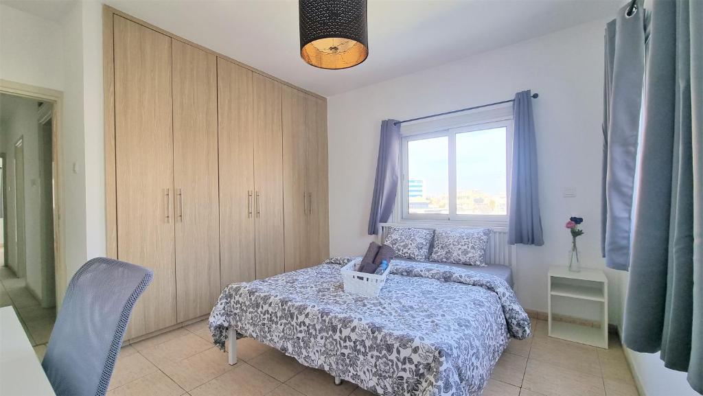 Comfy and Exquisite ROOMS in a Shared 3BR Apartment Near Main Harbor, City Center