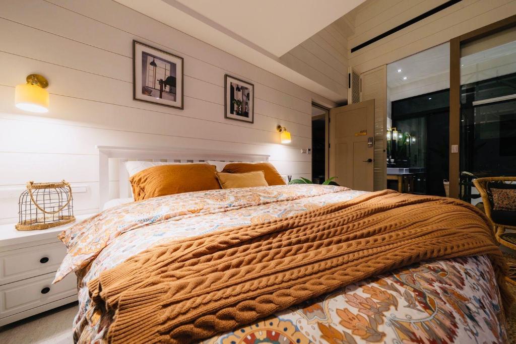 WR Light Travel Warm Rice - Double Room With Lake View