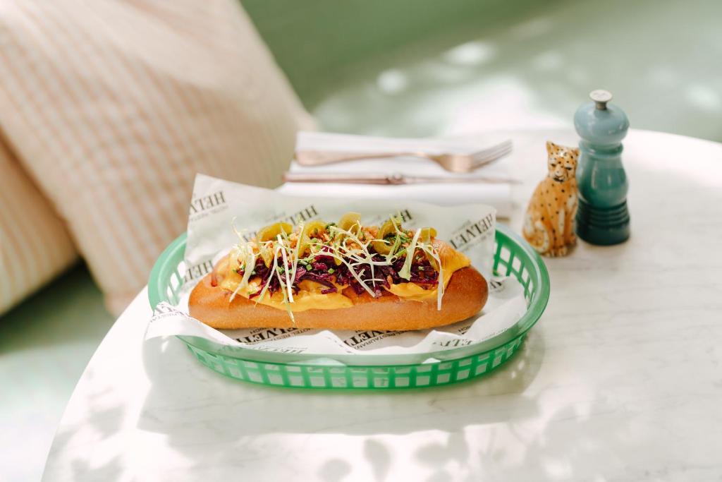 Boutique & Art Hotel Helvetia - Resim 41