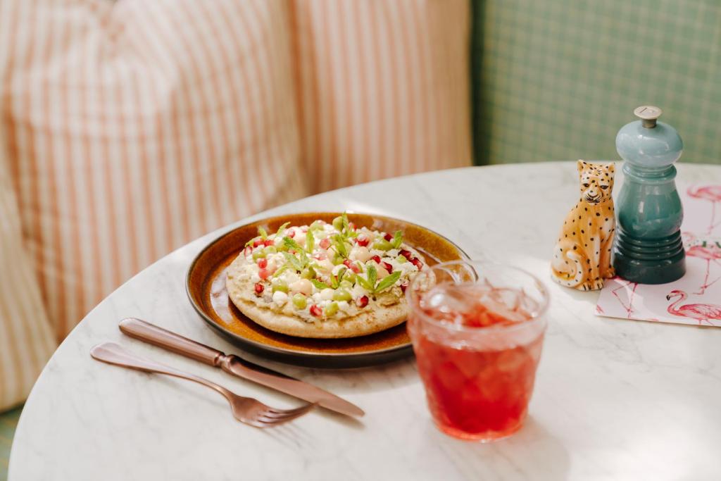 Boutique & Art Hotel Helvetia - Resim 42