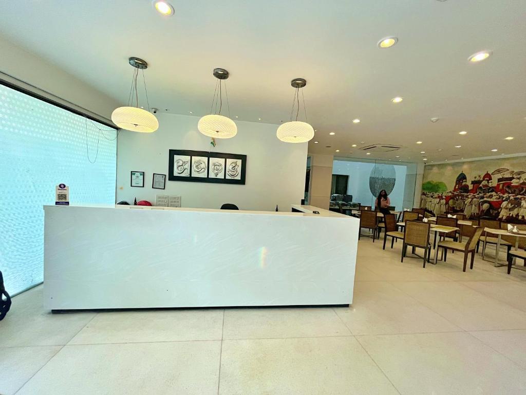 Restaurace v ubytování Amber Inn by Orion Hotels