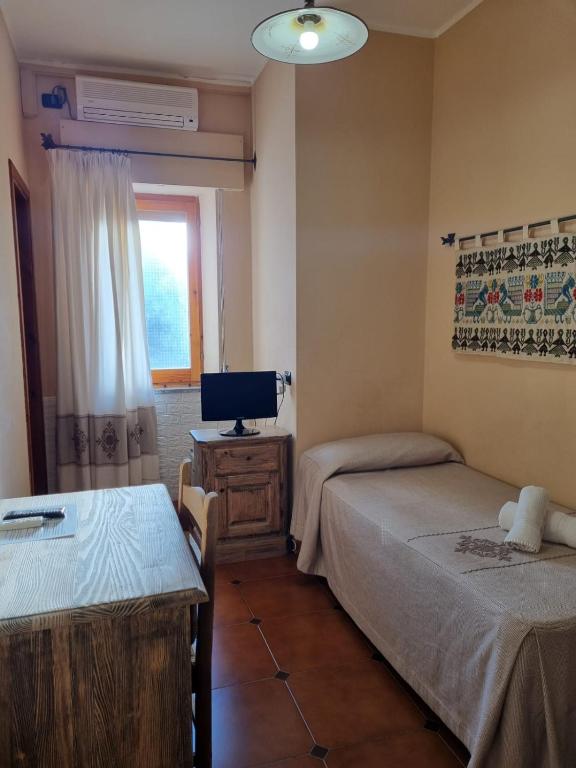 Hotel Plammas - Small Single Room