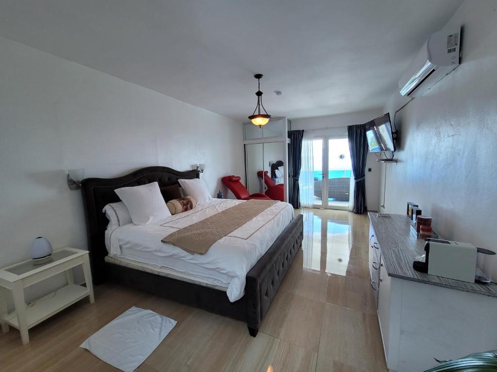 casaenjoysamana - Deluxe Double Room With Balcony And Sea View