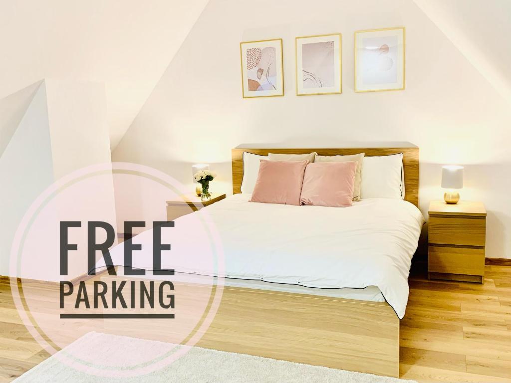 Hotel, Apartament Pod Złotym Lwem w samym centrum miasta z DARMOWYM parkingiem VII - Housity