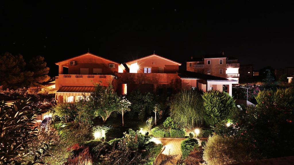 Zahrada ubytování Apartments Meri