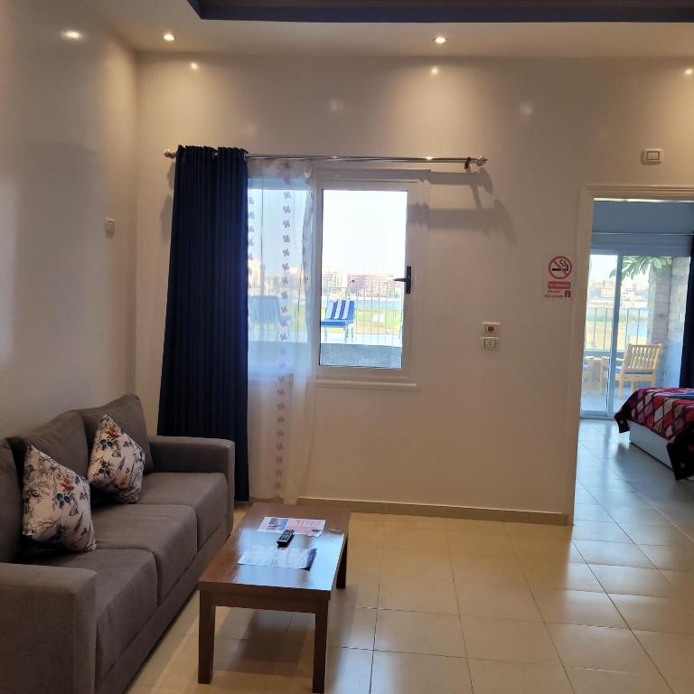 Blue Nile House - 13