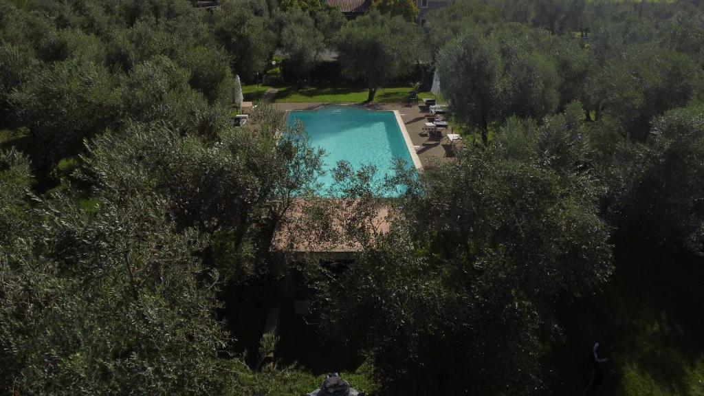 Bazén v ubytování Agriturismo I Due Casali nebo v jeho okolí