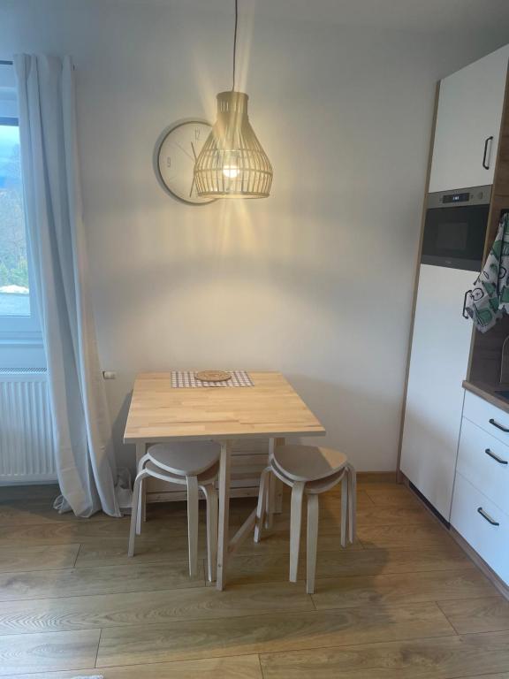 Kuchyň nebo kuchyňský kout v ubytování Apartament Kuba na Spokojnej
