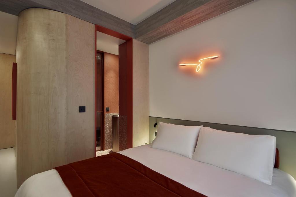 The Newel Metaxourgeio - Resim 16