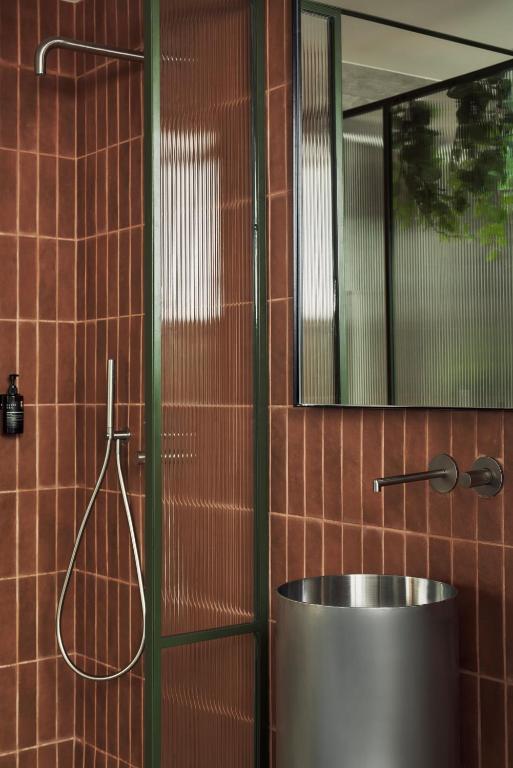 The Newel Metaxourgeio - Resim 36