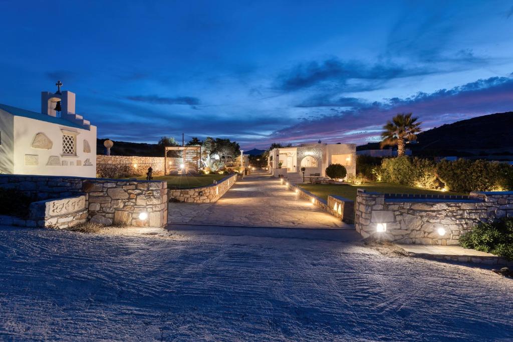 Fotografia z galérie ubytovania Amalgam Homes Paros Beachfront Villa v destinácii Ambelas