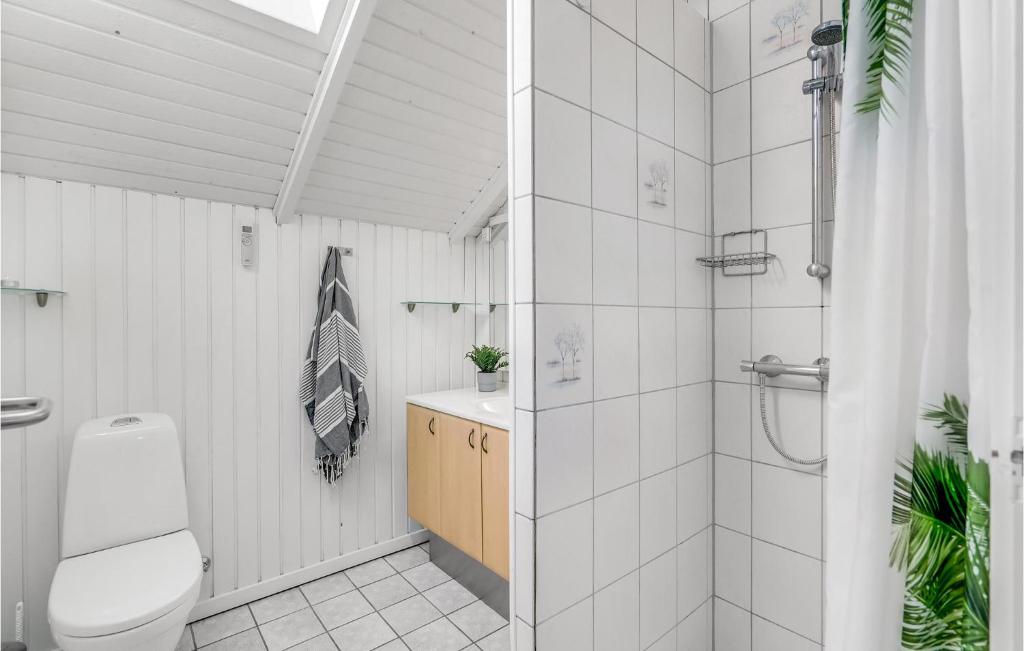 Koupelna v ubytování 3 Bedroom Lovely Home In Rømø
