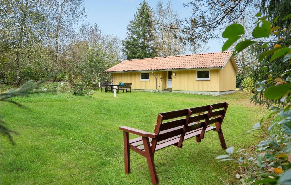 Amazing Home In Herning With Kitchen - Vakantiehuis Met Vier Slaapkamers