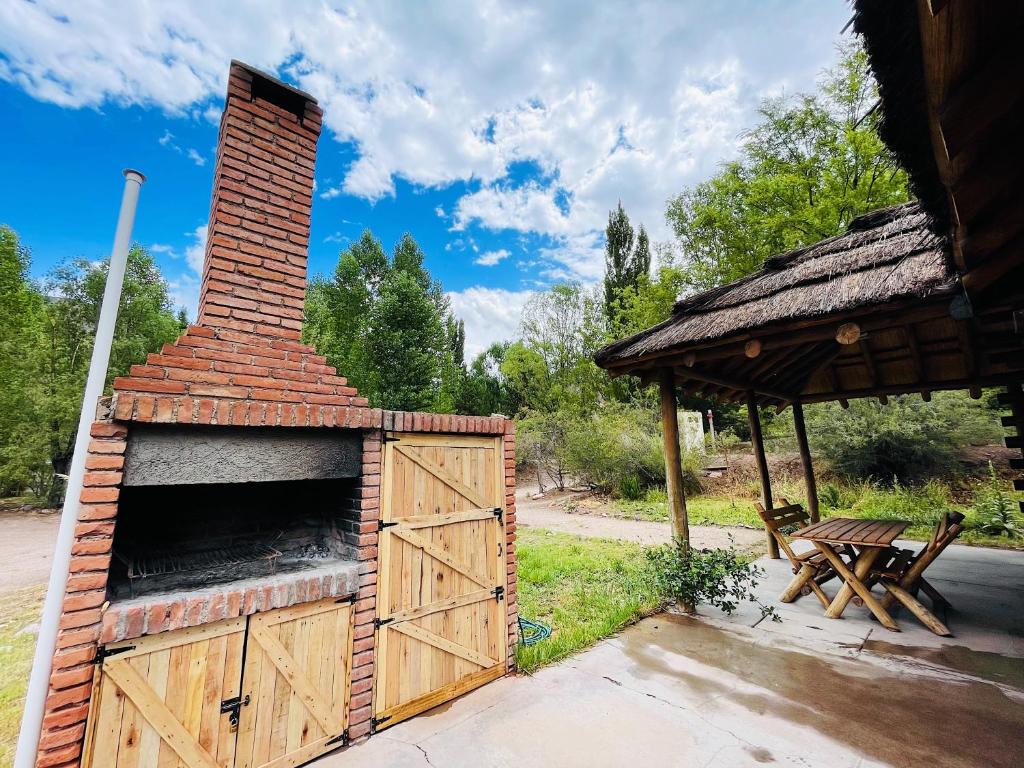 Barbecuefaciliteiten beschikbaar voor gasten van de lodge