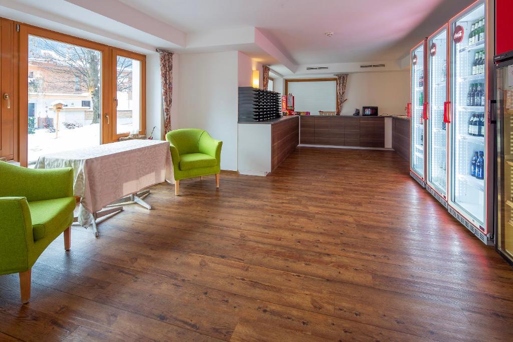 Kuchyň nebo kuchyňský kout v ubytování Ferienhotel Fuchs