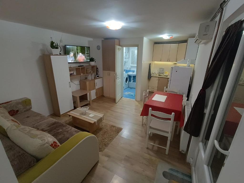 M&V House, Novi Sad (updated prices 2024)