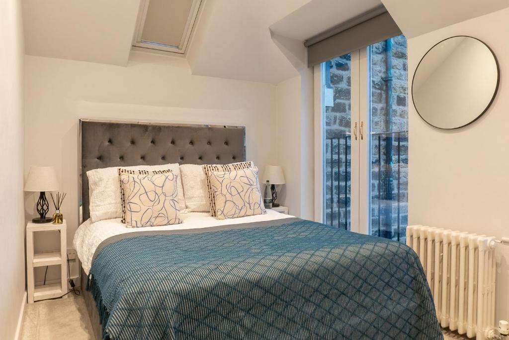 The Old Coach House- luxury Harrogate Home Detached Quite Stylish whole house short walk from the Conference- town centre 6