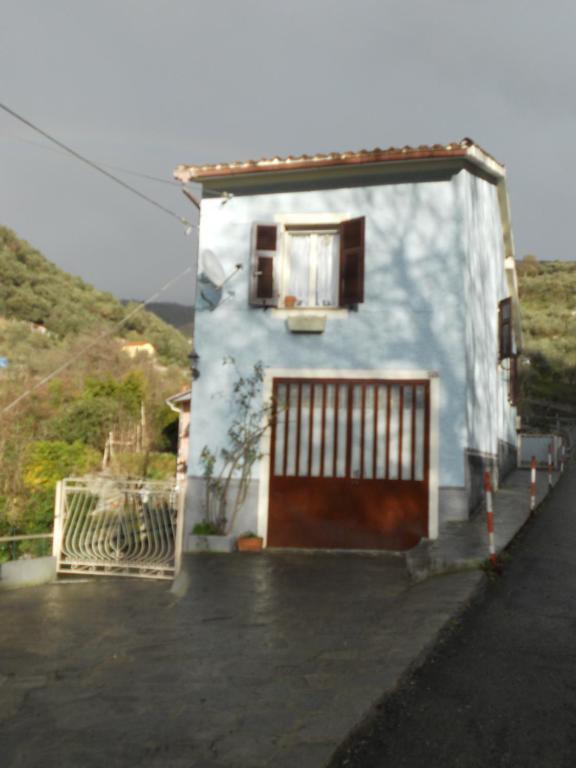 The building in which the holiday home is located