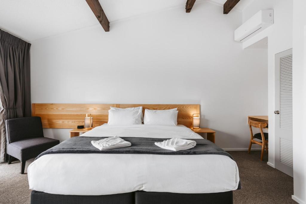 Cobblestone Court Motel - Wenzel Motels - Resim 13