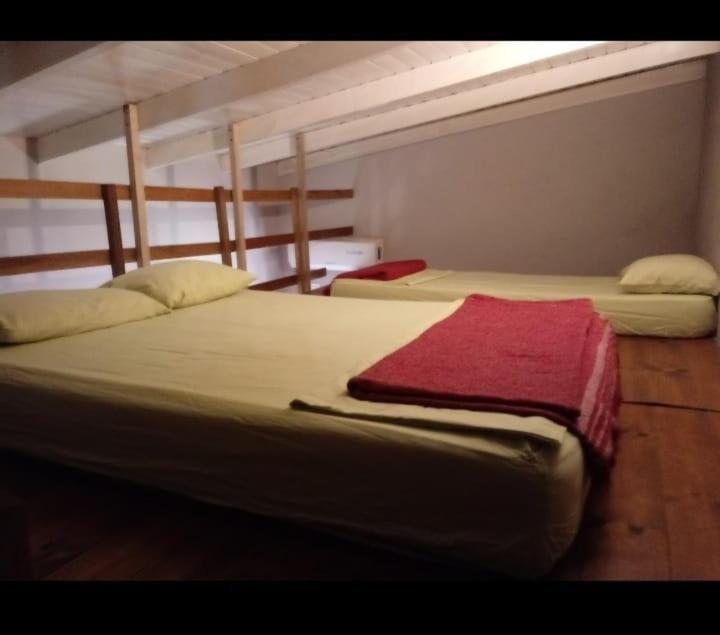 Habitación con 2 camas individuales en LA CRIOLLA en Puerto Iguazú