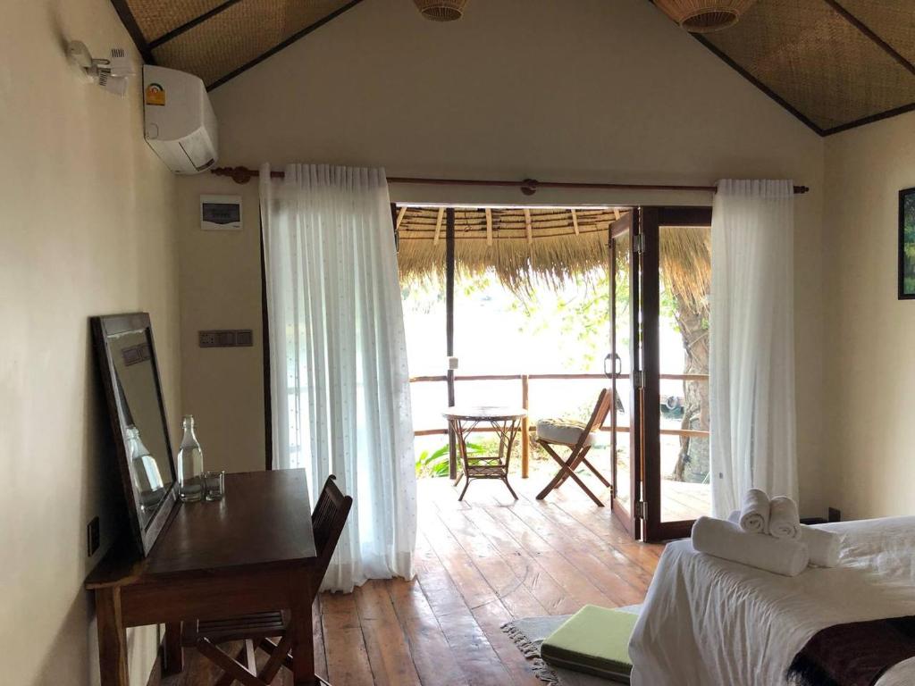 Devi Kampot Resort at Phum Kampot - Bungalow - Water Front