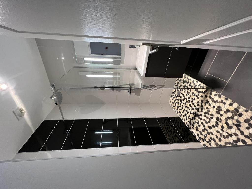 Fotografia z galérie ubytovania Appartement RDC avec parking, piscine, près plage - Sables d'Olonne - FR-1-485-135 v destinácii Les Sables-dʼOlonne