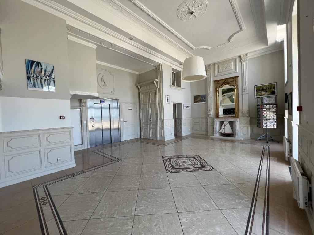 Fotografia z galérie ubytovania Appartement RDC avec parking, piscine, près plage - Sables d'Olonne - FR-1-485-135 v destinácii Les Sables-dʼOlonne