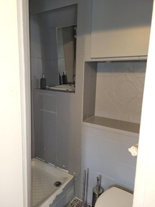 Kúpeľňa v ubytovaní Fully equipped apartment 2 to 4 beds