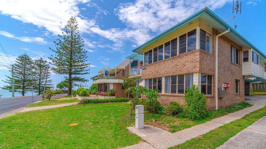 Sandilands 2, Yamba (updated prices 2024)