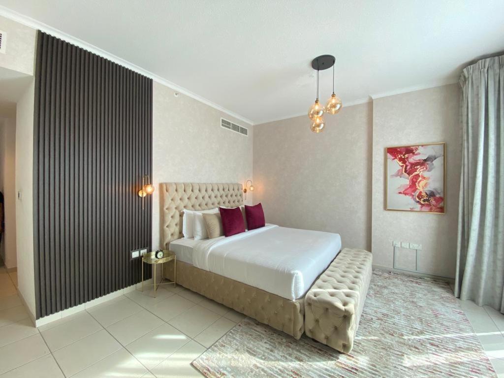 Fotografie z fotogalerie ubytování Durrani Homes - The Residences 5BR Besides Dubai Mall with Burjkhalifa and Fountain view v Dubaji