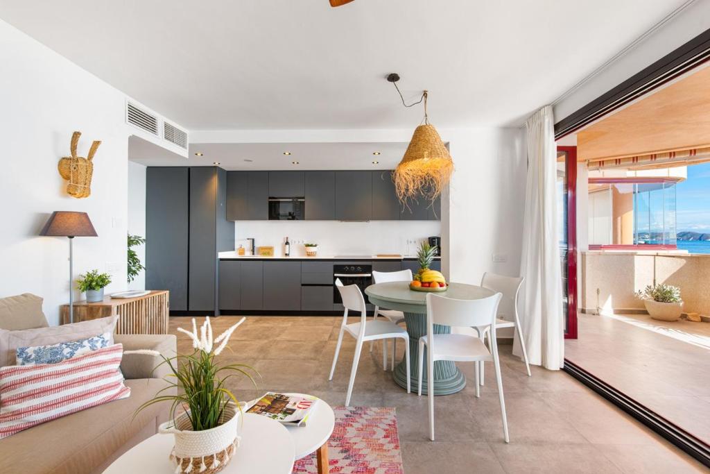 Kuchyňa alebo kuchynka v ubytovaní Apartment Topacio 1 - Plusholidays