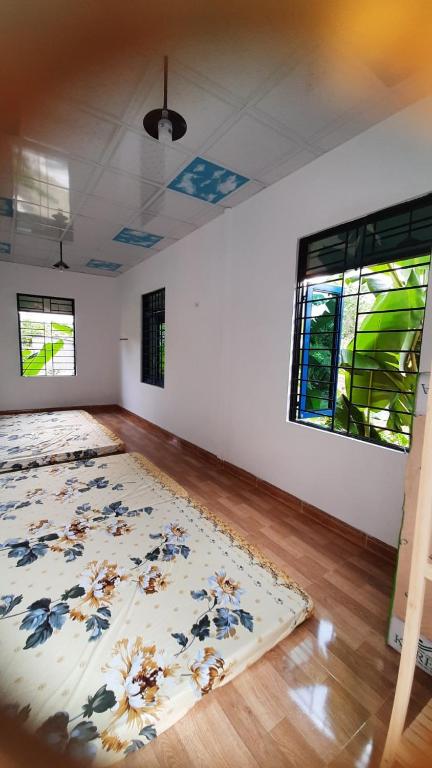 Homestay Nang Nghieng - Dormitorio Mixto De 4 Camas