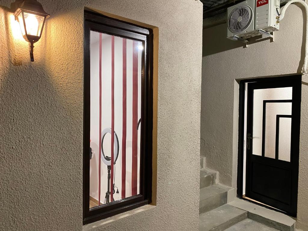 فضای داخلی Guest House GML-2 در تفلیس - تصویر ۳