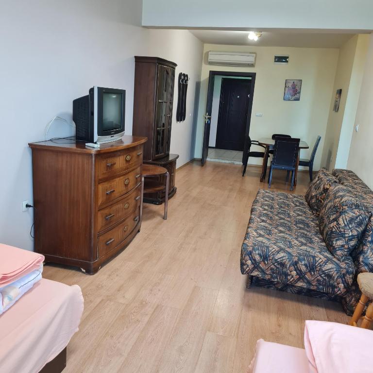 Елка - Appartement D'une Chambre (5 Adultes)