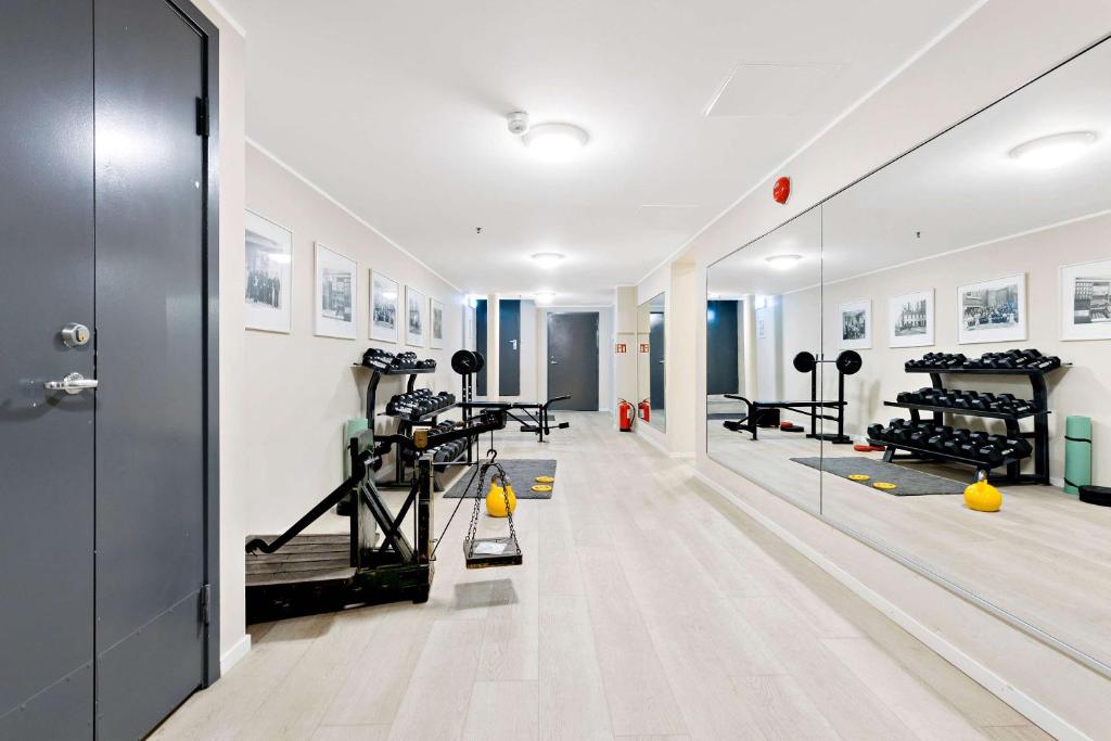 Fitness centrum a/nebo fitness zařízení v ubytování Best Western Plus Hotel Bakeriet