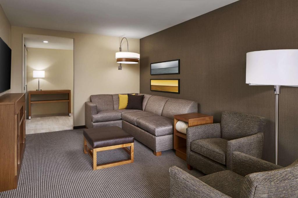 Posezení v ubytování Hyatt Place Wilmington Riverfront