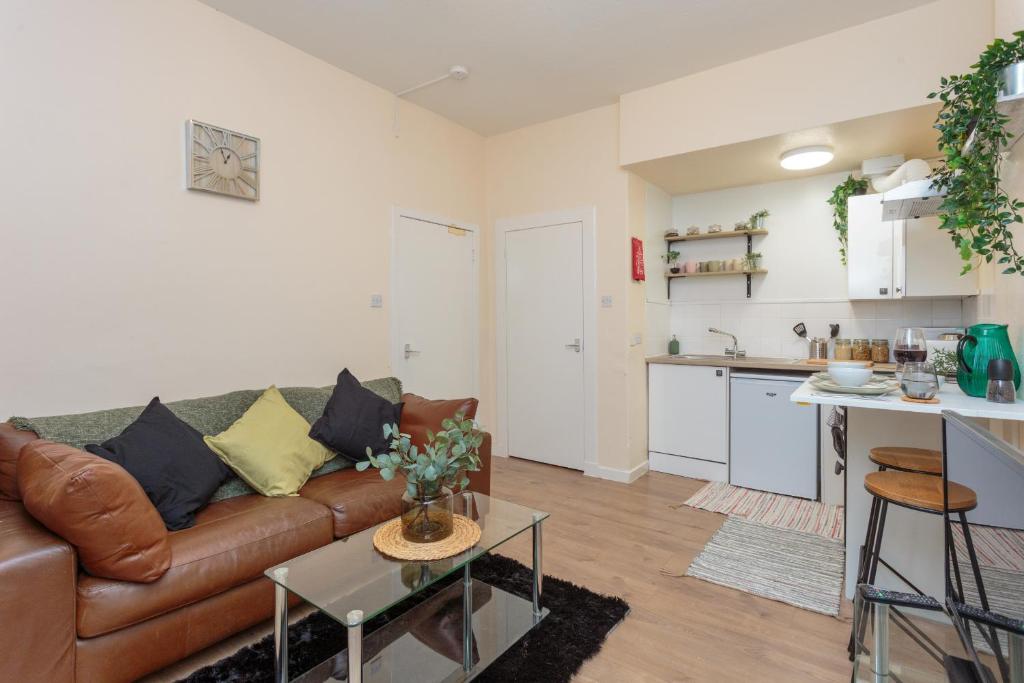 Cozy 1B groundfloor - 8 Minute from city centre