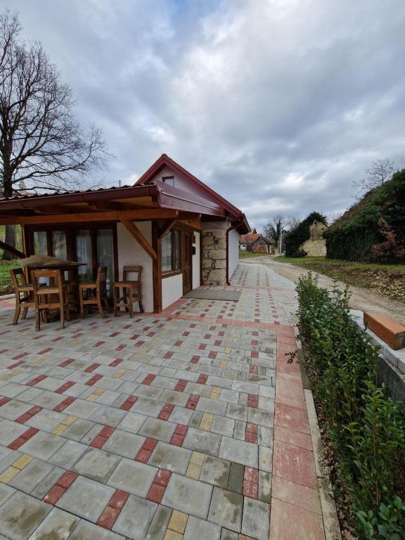 Budova, v ktorej sa dovolenkový dom nachádza