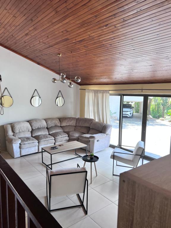 At Bagley Tarrace house - Three-Bedroom Apartment