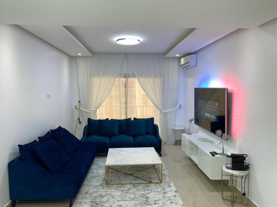 Μια τηλεόραση ή/και κέντρο ψυχαγωγίας στο Appartement F3 Cité de l’Émergence Dakar Plateau