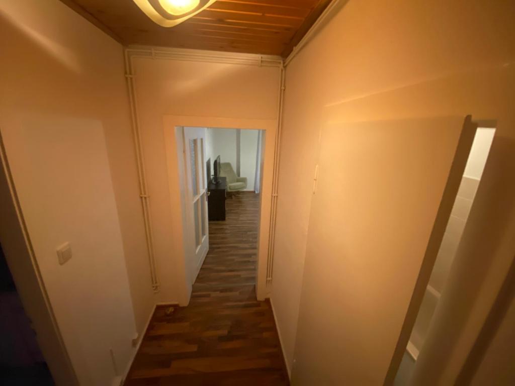 4 Monteuren , Apartment