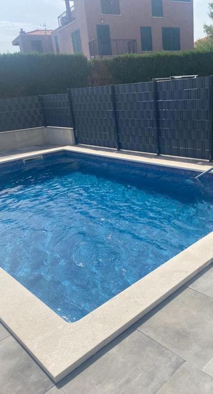 Bazén v ubytovaní M&M apartment alebo v jeho blízkosti
