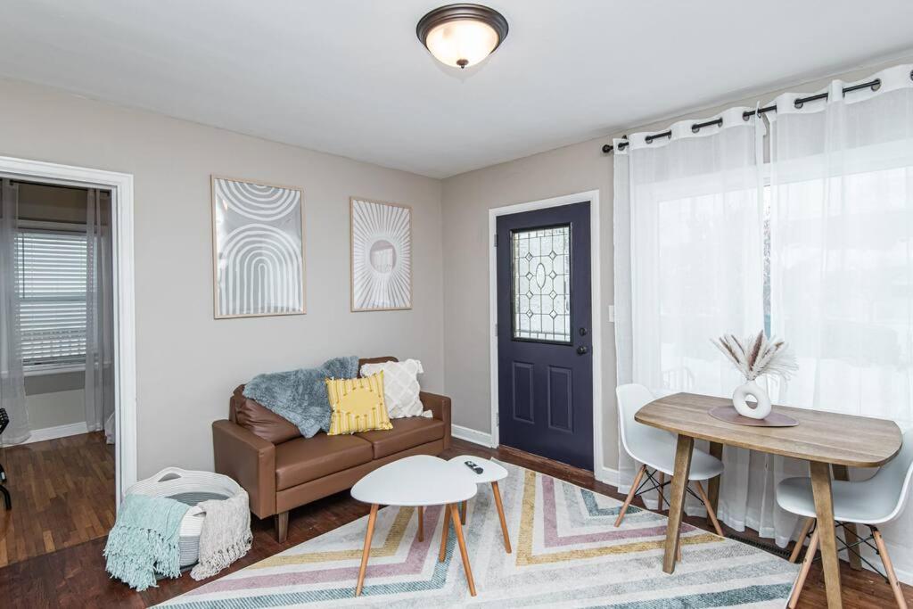 Family and pet friendly home near Mayo campuses! - Housity
