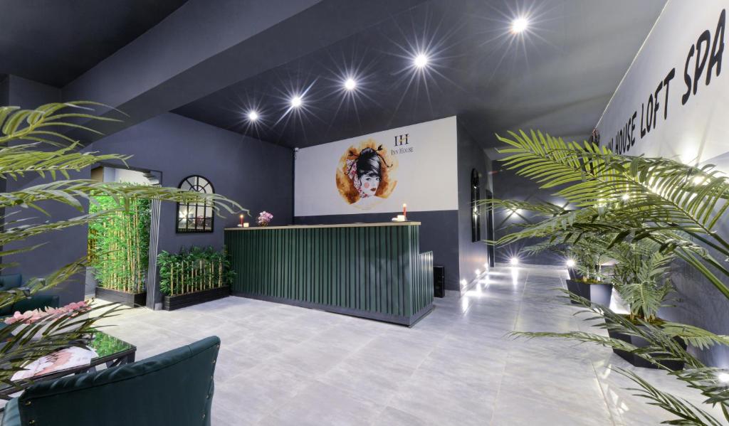 The lobby or reception area at INN HOUSE LOFT SPA