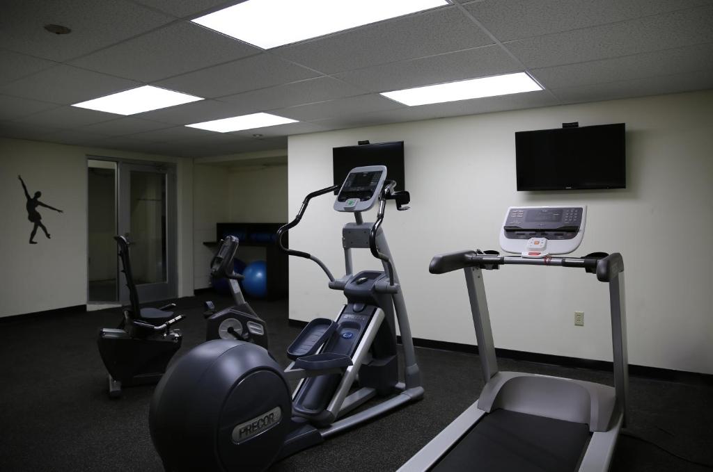 Fitness centrum a/nebo fitness zařízení v ubytování Steam Plant Hotel