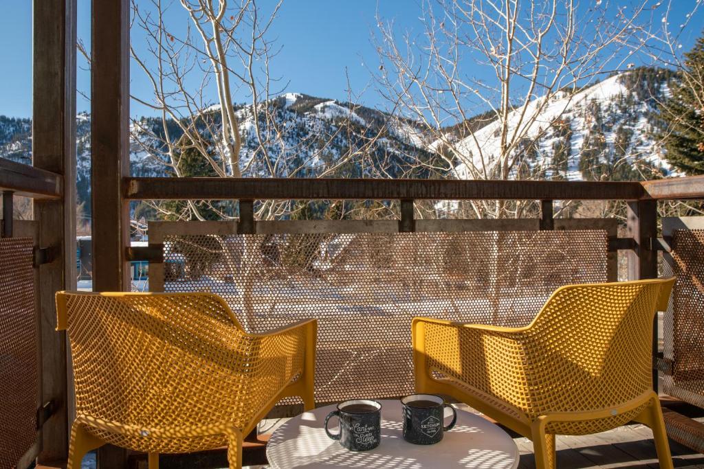 Hotel Ketchum - King Room Met Balkon