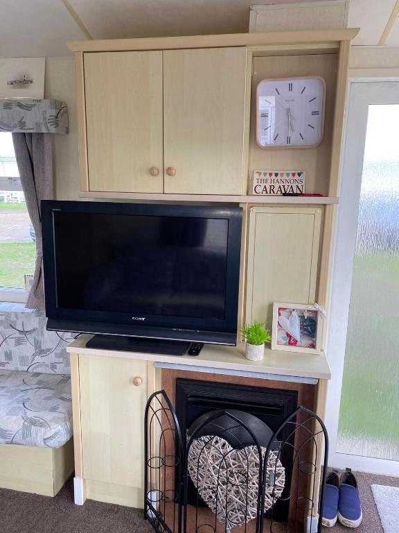 Romney sands privately owned comfy caravan, LittlestoneonSea (updated