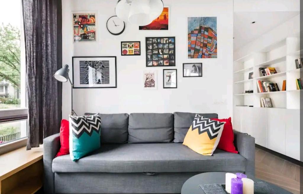 Brand New Old Town Park Apartment & Balcony - Housity
