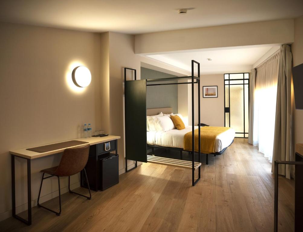 Mythic Valencia, Valencia – Updated 2023 Prices